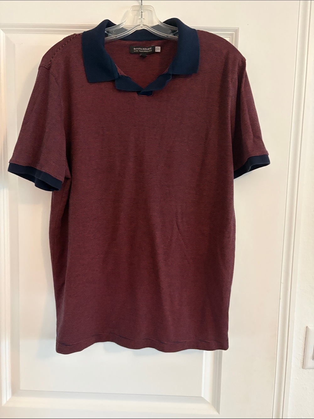 Banana Republic Men's Maroon Polo with Navy Collar